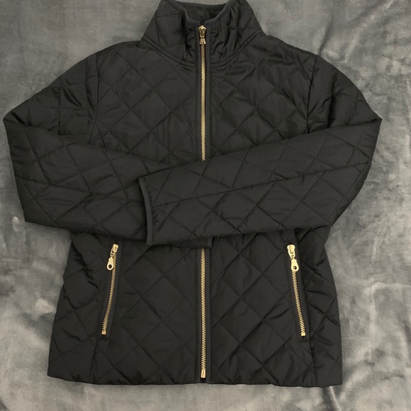 Old Navy Jackets & Blazers - Old navy light weight quilted black jacket